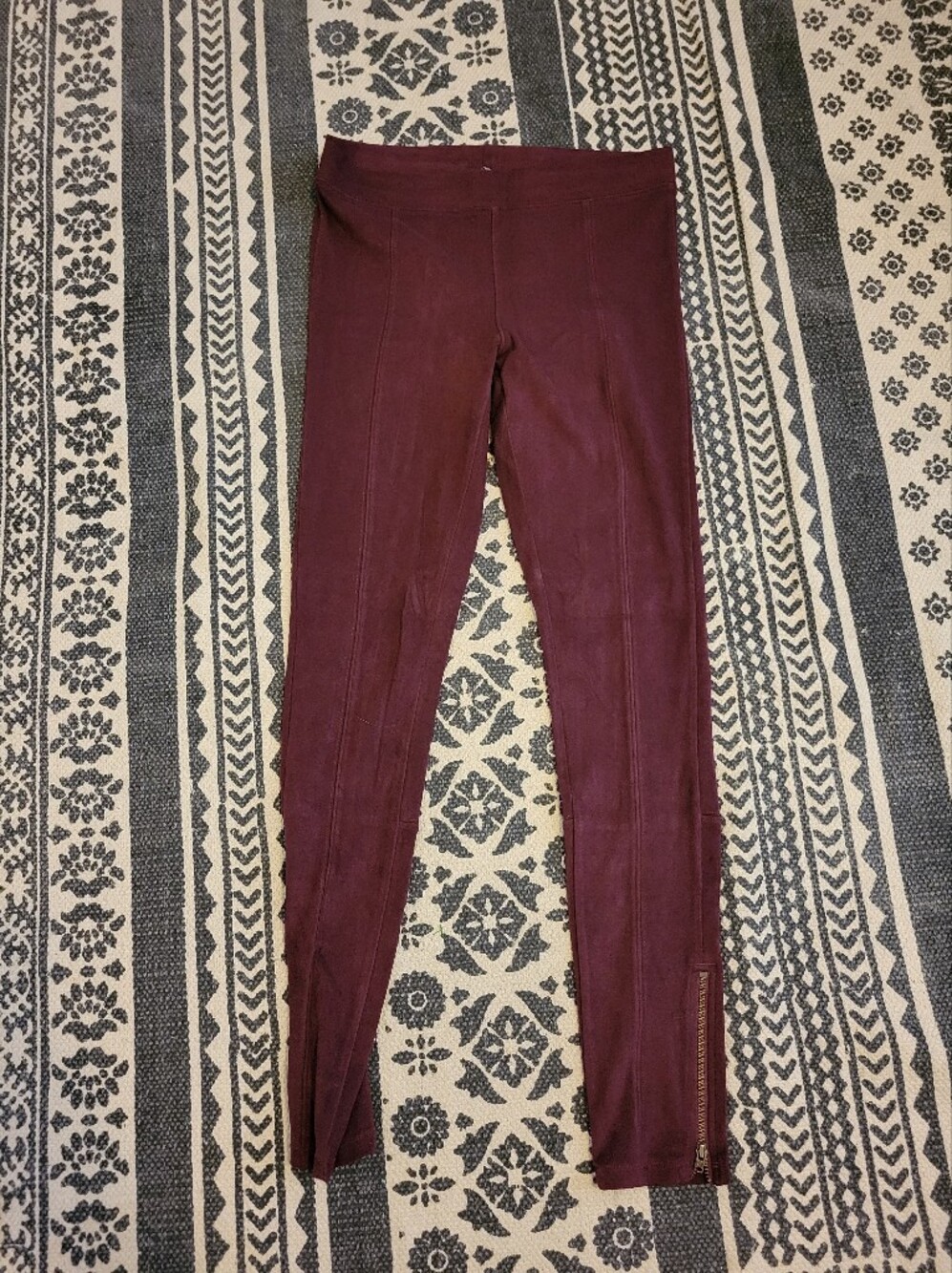 Express Burgundy Zip-Hem Leggings Size Small Faux Suade
